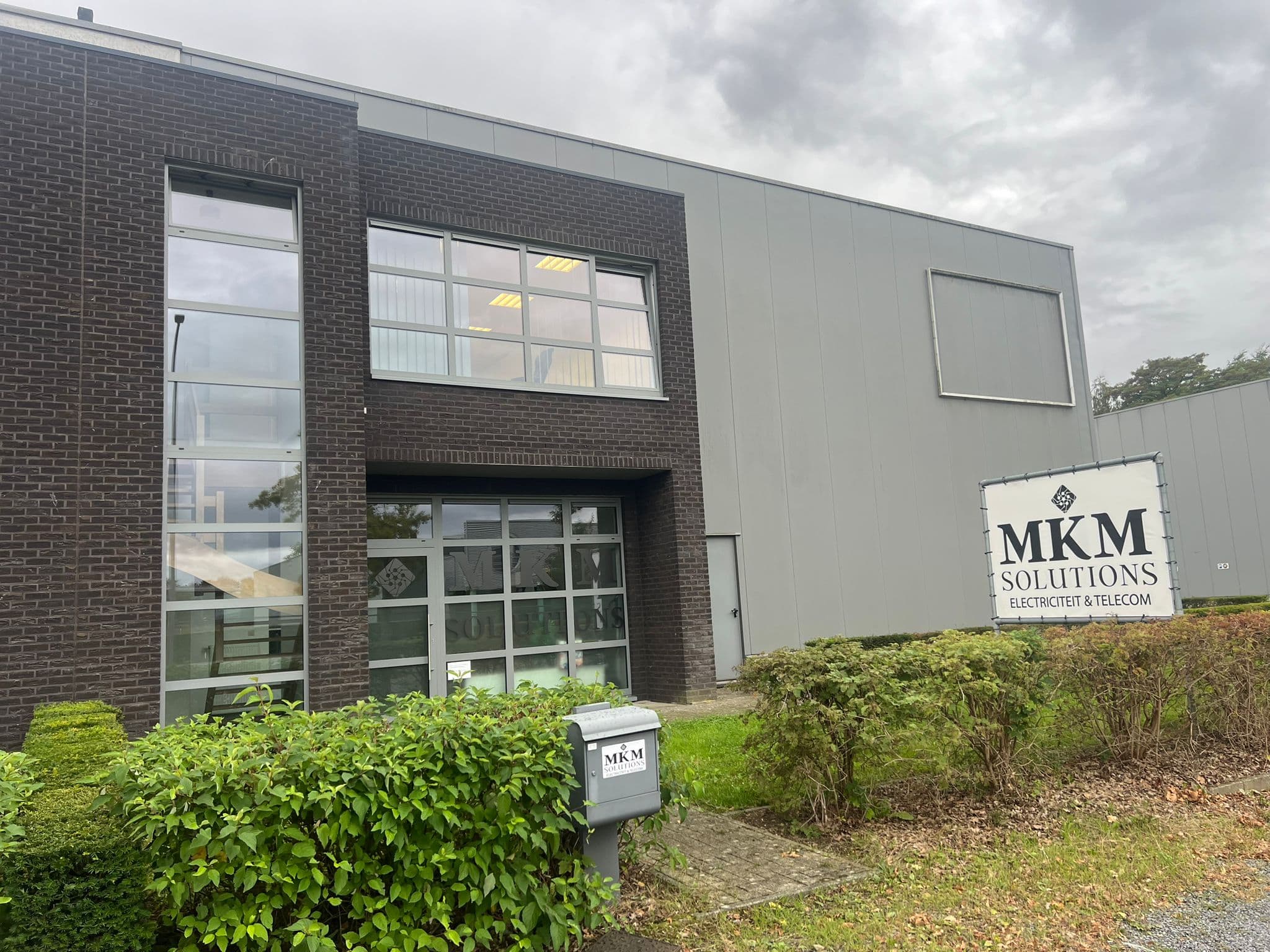 MKM Carrosserie Building